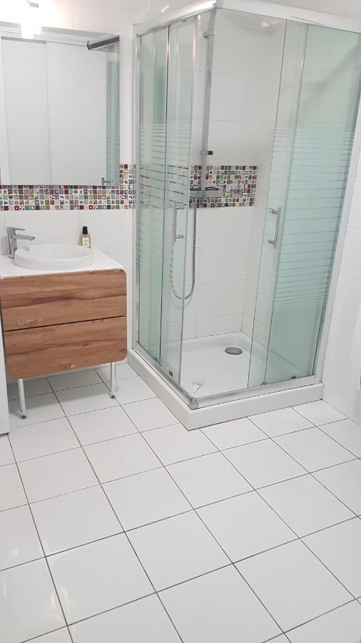 Charmant Logement A La Campagne Gazaupouy Extérieur photo