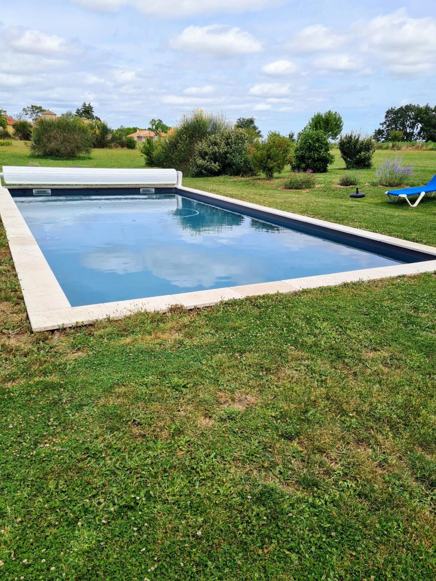 Charmant Logement A La Campagne Gazaupouy Extérieur photo